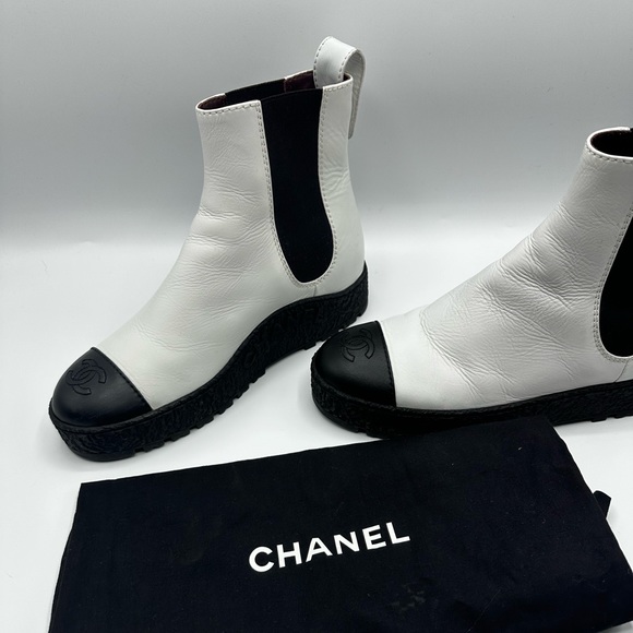 CHANEL | Shoes | Chanel Icon 2222fw Ankle Boots G37927